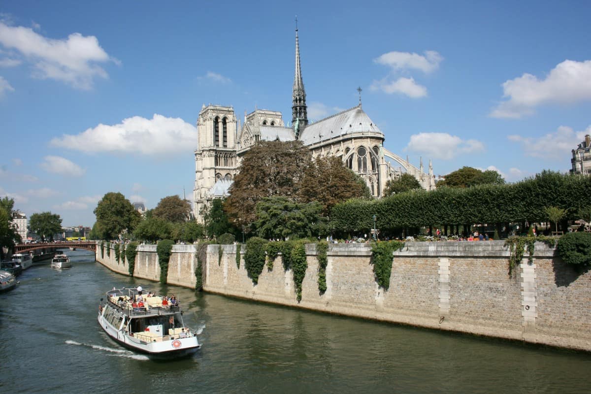 When visiting Paris with kids taking a Cruise on the Seine is one of the nicest things to do