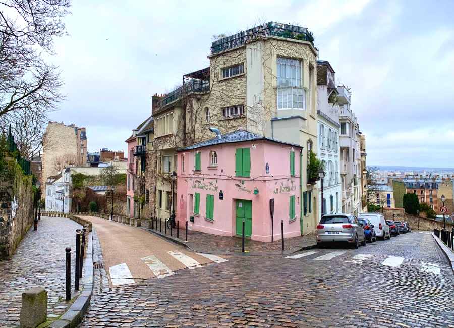 one of the prettiest corners of in Montmartre - virtual visit of Paris