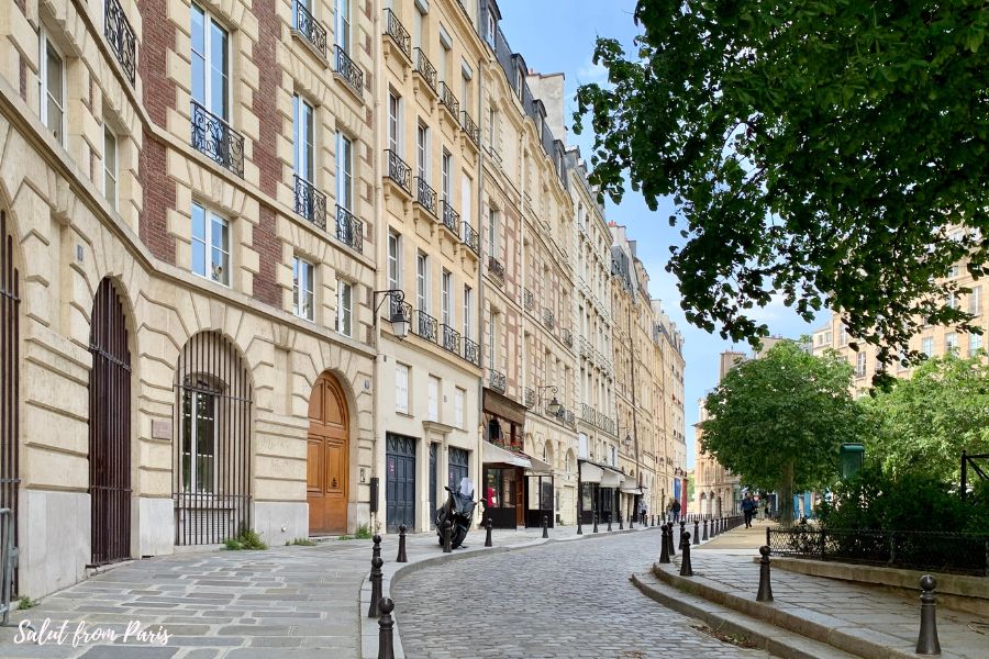 Place Dauphine in Paris - where the first french watches were made