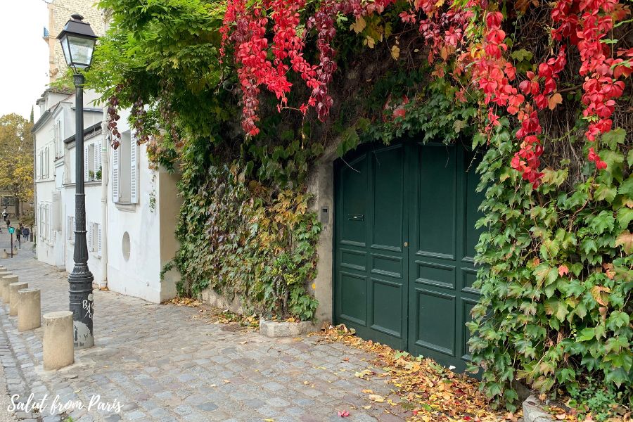 Rue de l'Aubreuvoir in Autumn