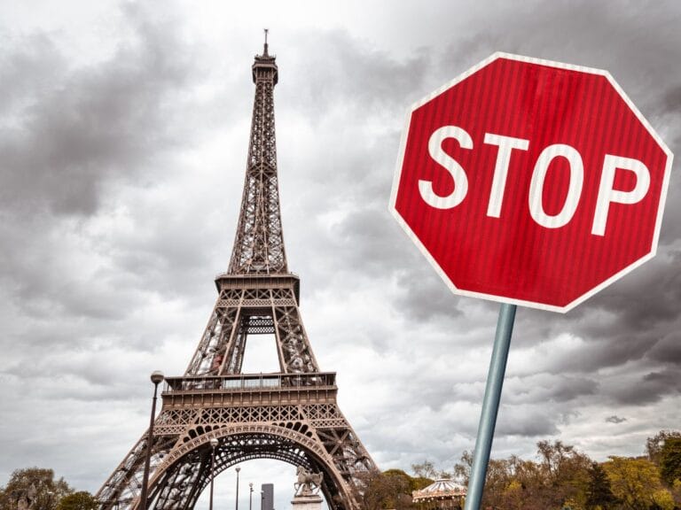 Eiffeltower Stop Sign